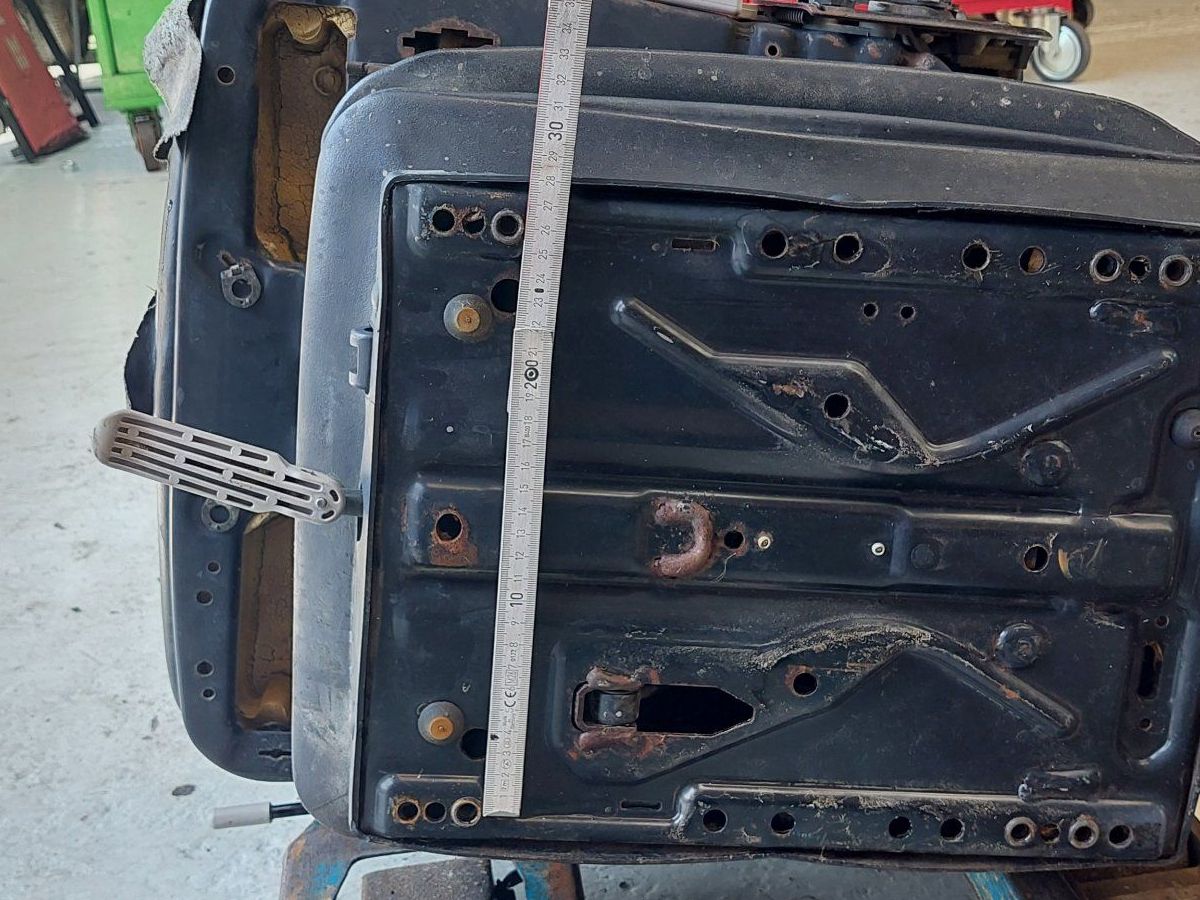 Traktoren: GRAMMER Traktorensitz DS85H mechanisch – Defekt aus Thalheim AG von Wernli5112 5