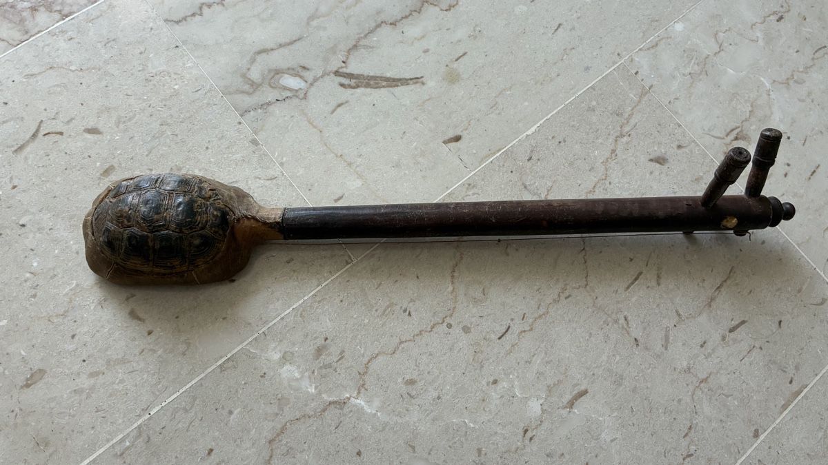 Instruments de musique:  liuto/cordofono nordafricano – D'occasion à Balerna par magnin.michel