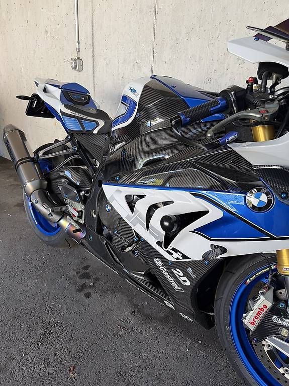 Strada: BMW HP4 Competition , Alles in Einem – Usato da Luzern venduto da lua_2blq 4