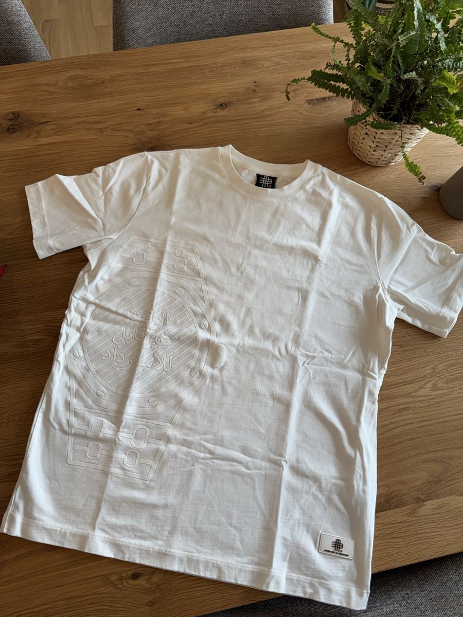 T-shirt: Gebauer&Gebauer T-Shirt – Nuovo (secondo la descrizione) da Oberuzwil venduto da lynni_97