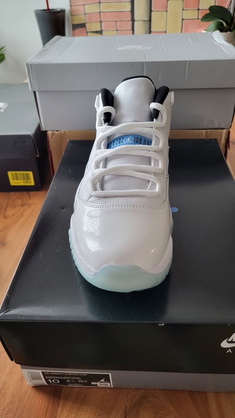 Scarpe da uomo: Jordan 11 retro low – Nuovo e nell'imballaggio originale da Bern venduto da Sneakerheadz 2