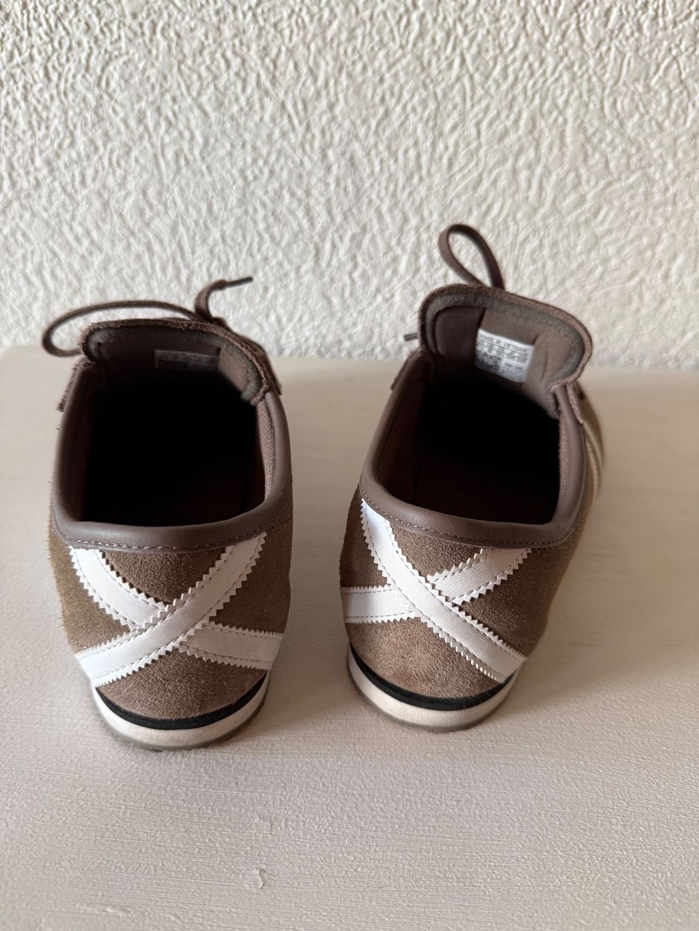 Adidas Scarpe da donna: Baskets Adidas marron taille 39 état neuf – Usato da Céligny venduto da kimag1 2