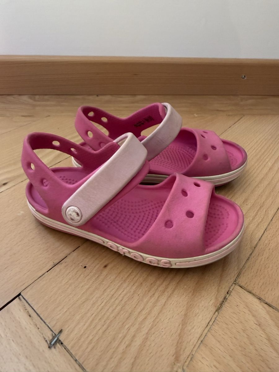 Crocs Scarpe per ragazze: Sandalen Crocs pink Grösse C10 – Usato da Zürich venduto da Milu111 1