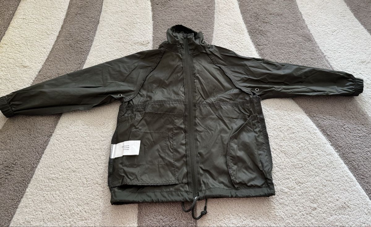 Giacche & Cappotti: VESTE IMPERMÉABLE À CAPUCHE – Nuovo e nell'imballaggio originale da Zürich venduto da Mina_09 2