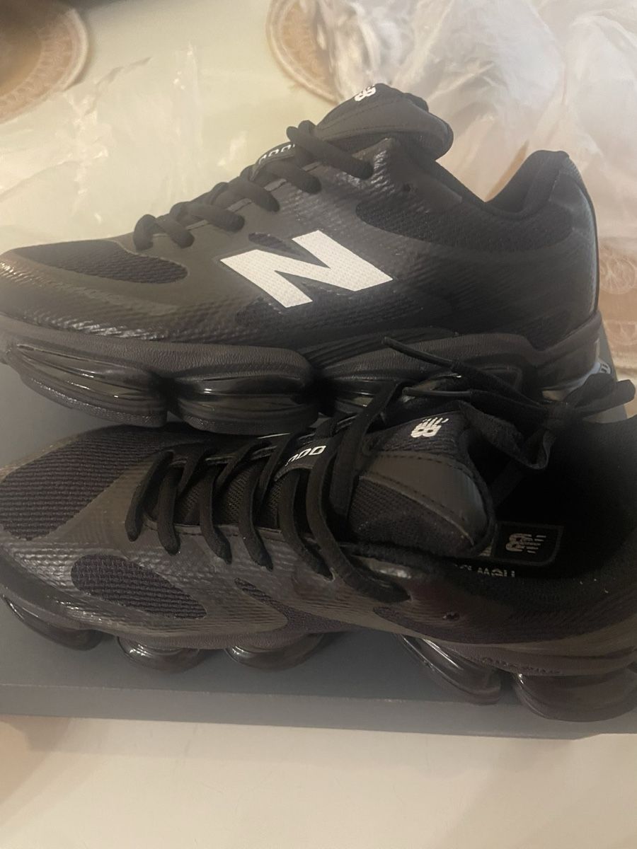 New Balance Scarpe da uomo: New Balance 2000 – Nuovo e nell'imballaggio originale da Vevey venduto da yah_jd8k 1