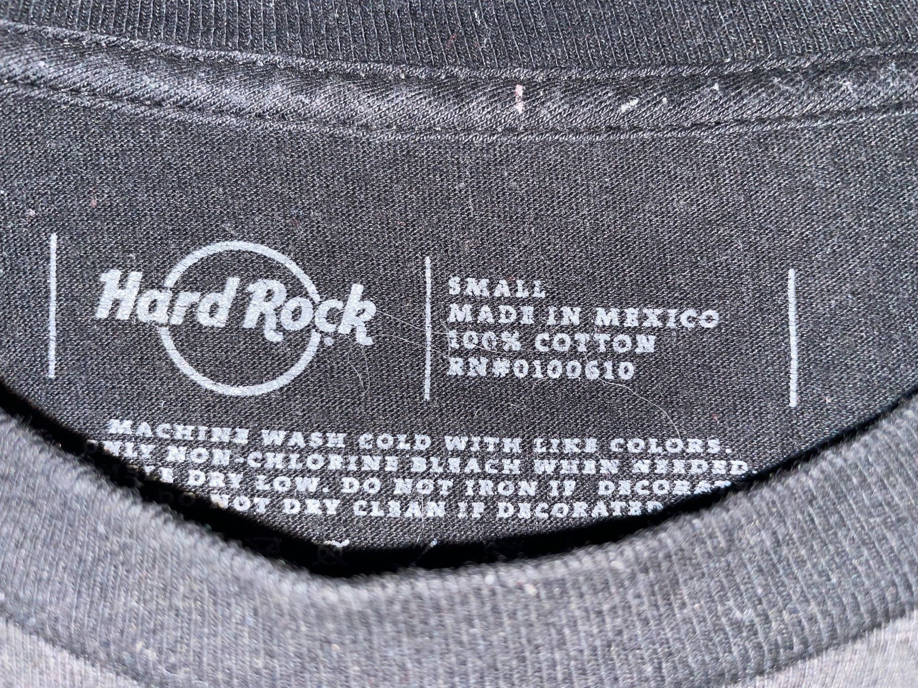 Hard Rock Cafe T-shirt: HARD ROCK CAFE Shirt Gr. S "Prague" – Usato da Frasnacht venduto da GracyStore 2
