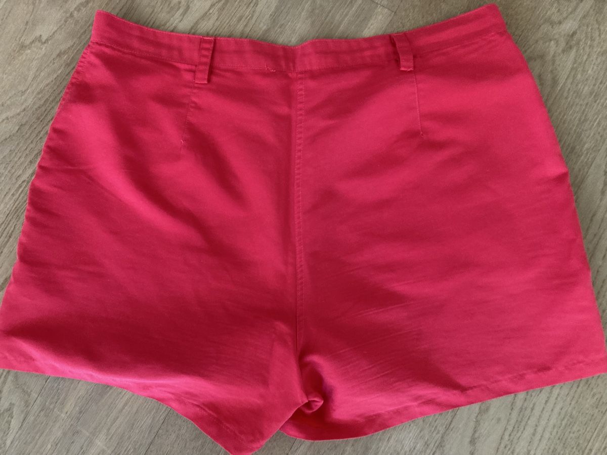 Pantaloni: Leichte Damenshorts, Calida, Gr. 42 – Usato da Glattpark(Opfikon) venduto da koro23 1