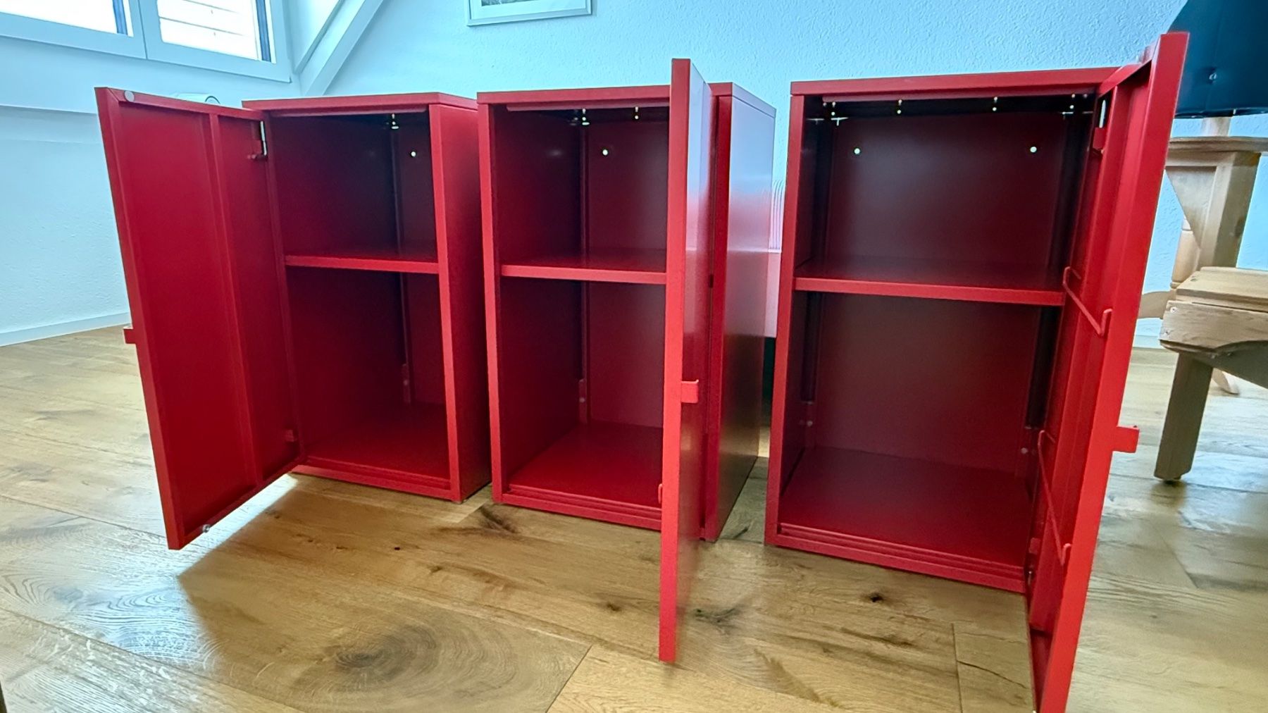 Ikea Armadi: Metall Schrank – Usato da Stäfa venduto da dondolo10 1