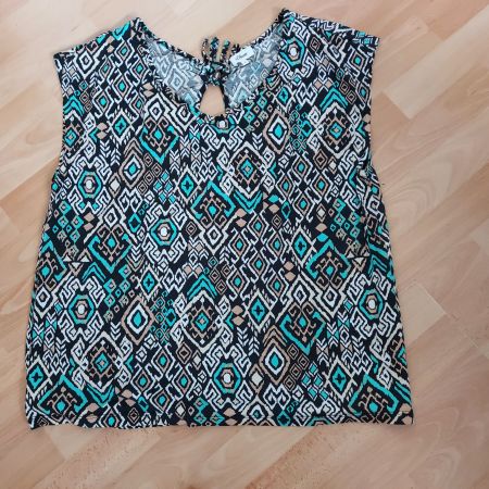 **Tolles T-Shirt von S. Oliver Gr. 44**