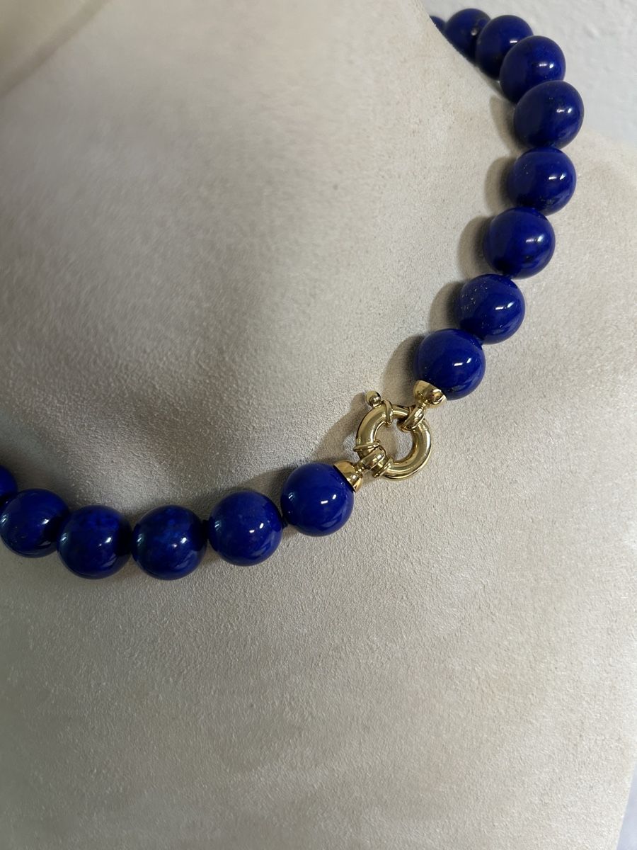 Catenine: Collier lapis-lazuli et fermoir or 750 – Nuovo (secondo la descrizione) da Ecublens VD venduto da mirandagirl