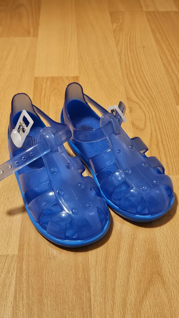 Scarpe per ragazzi: Badeschuhe Gr 26 Chicco – Nuovo (secondo la descrizione) da Murten venduto da RYO_RYO