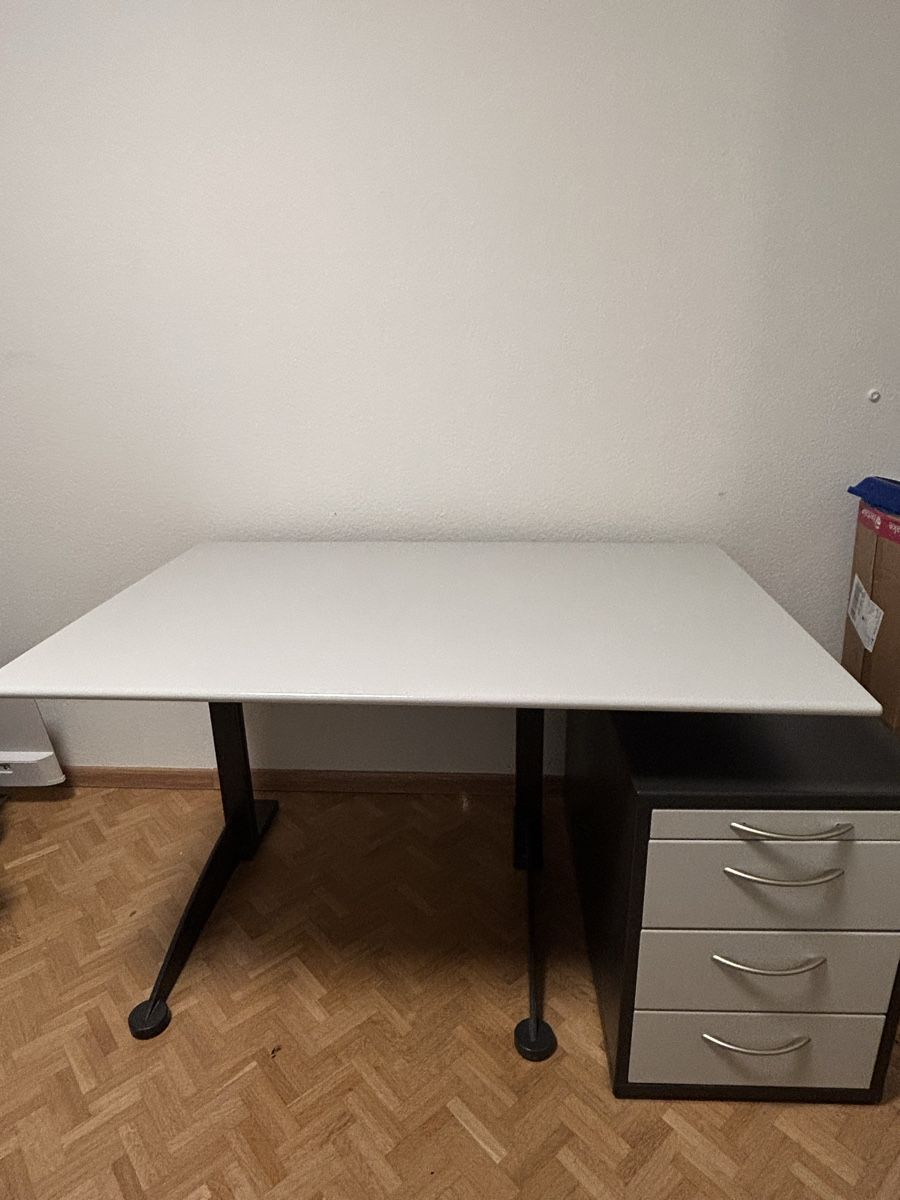 Bureaux: Office Desk – D'occasion à Zürich par Chrisdol