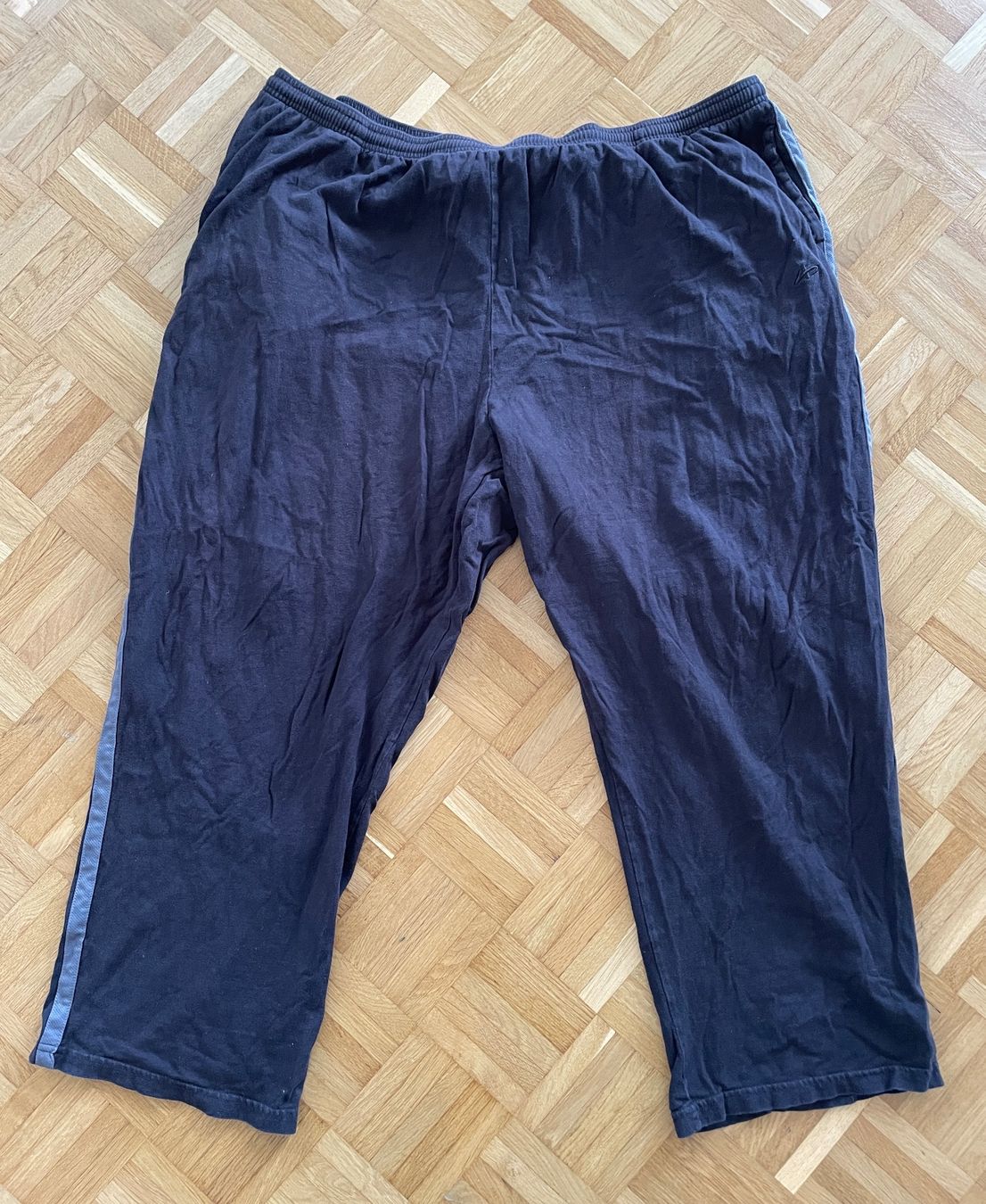 Pantaloni: Trainerhose schwarz-grau, Grösse 2XL – Usato da Gümligen venduto da soleil149