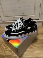 NEW Skechers Sneakers 38 Size