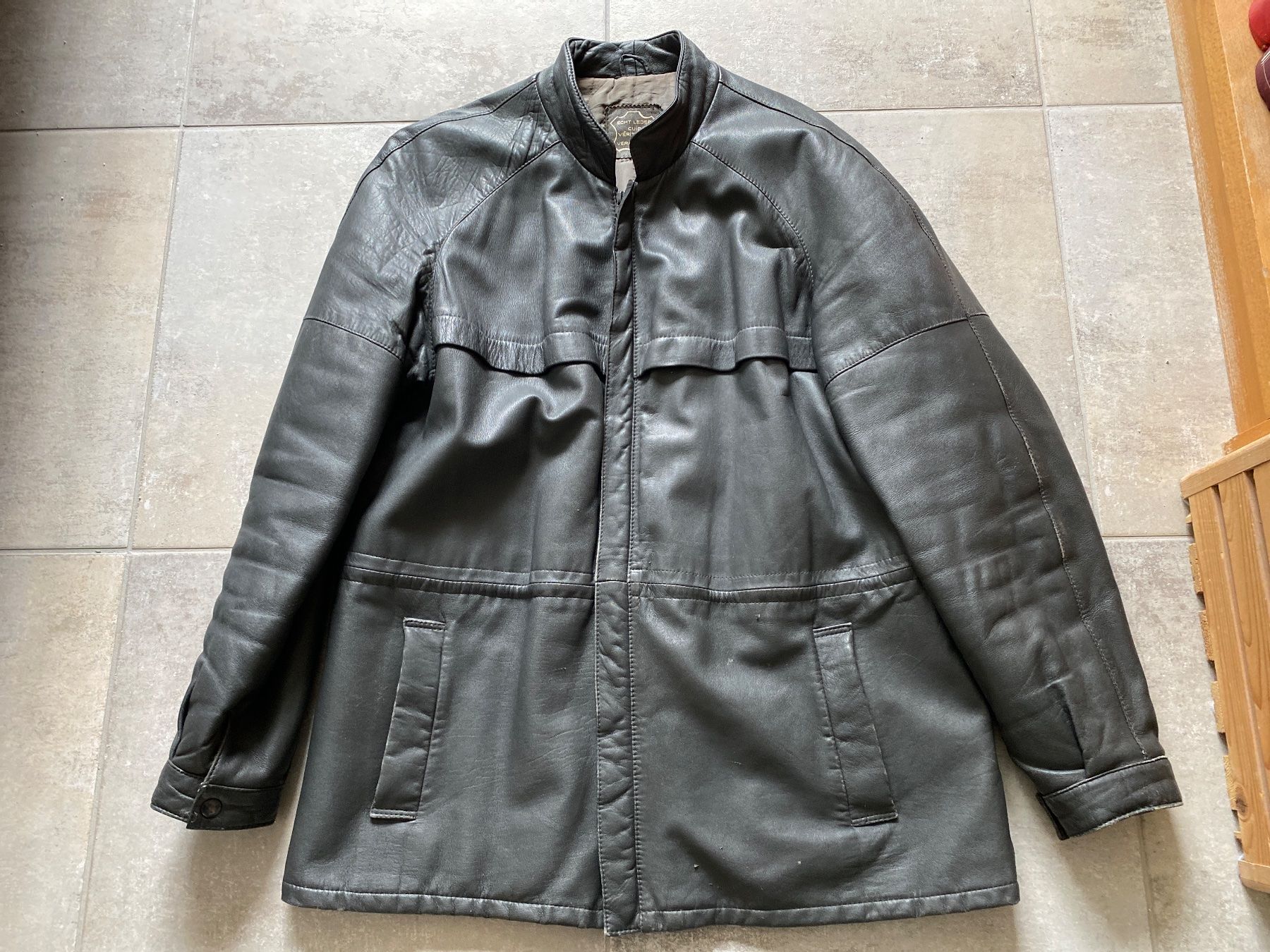 Vestes: Lederjacke – D'occasion à Bülach par Jackybabue