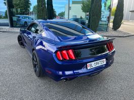 Ford Mustang 3.7 Liter / V6 / Jahr Ende 2016 in Top Zustand
