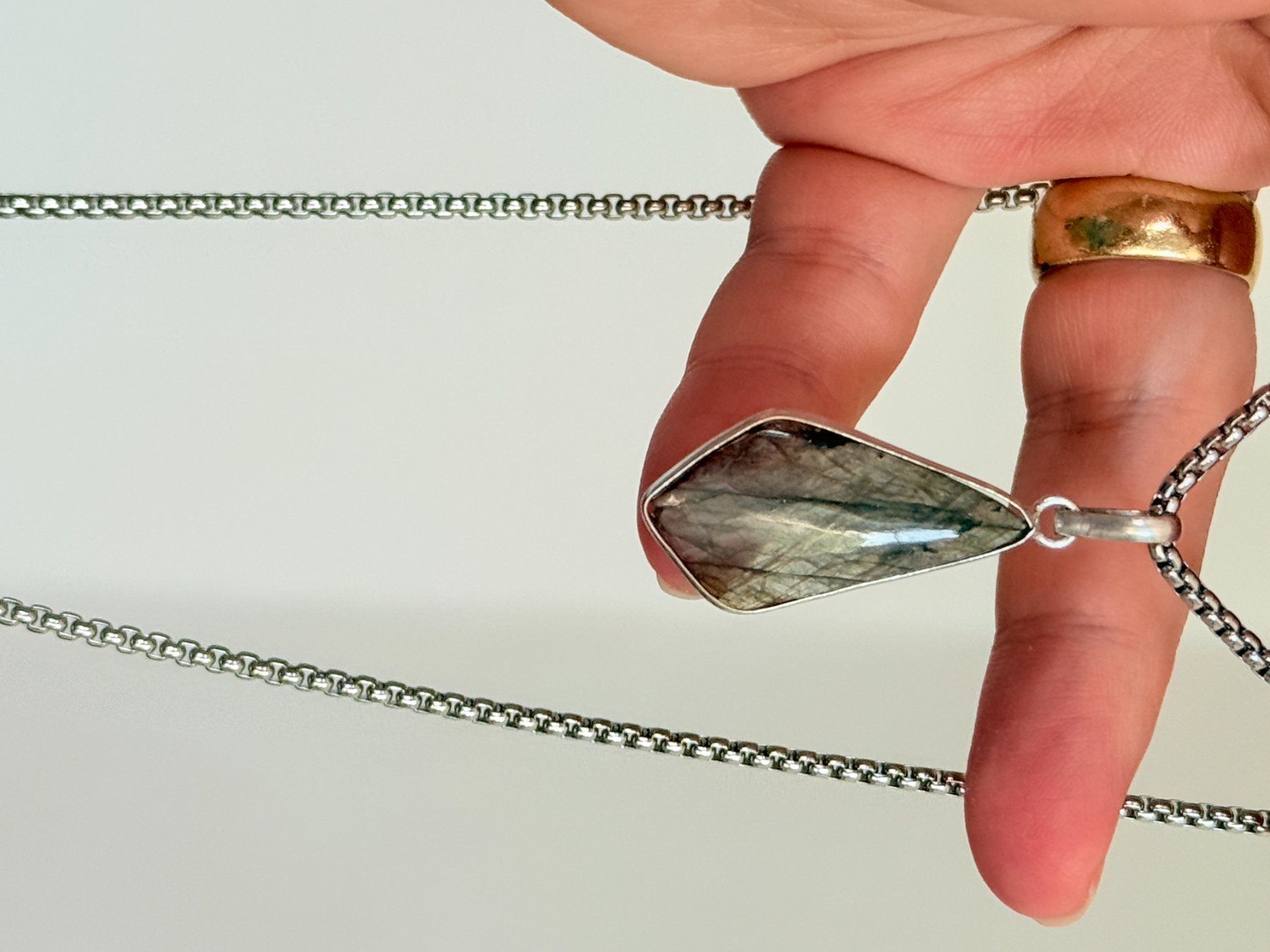 Catenine: Labradorite necklace – Nuovo e nell'imballaggio originale da Genève venduto da AGBERG 2