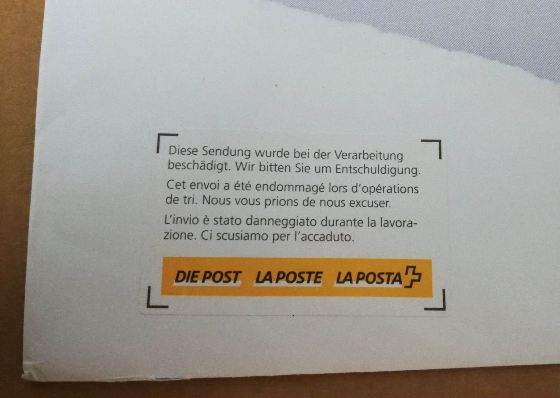 Tous les timbres: Brief von Post beschädigt – D'occasion à Goldau par Ejidomar 1