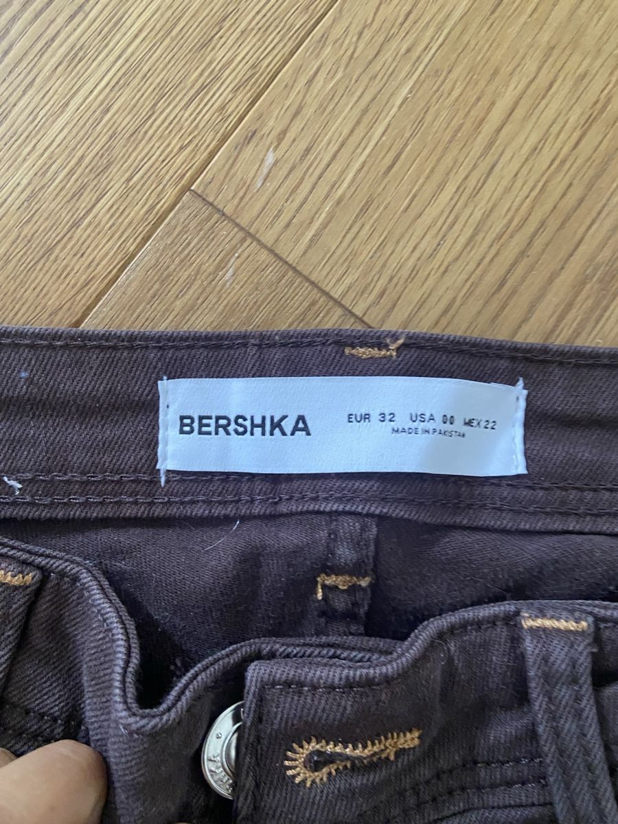 Jeans: Brown bell bottom jeans – Nuovo (secondo la descrizione) da Walchwil venduto da ann_ckz6 3