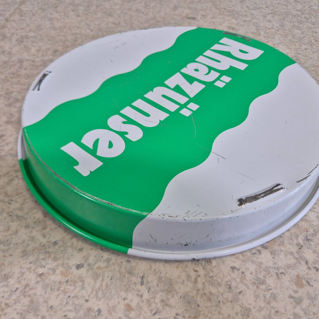 Servierplatten: 1 Stk. Rhäzünser Serving Tray Serviertablett Tableau – Gebraucht aus Nottwil von Wondewa-Shop 7