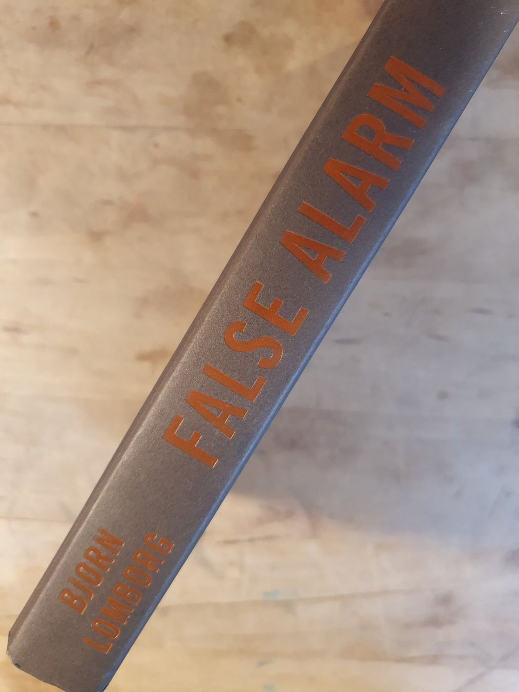 Libri: False Alarm Bjorn Lomborg Basic – Usato da Zürich venduto da loosebone