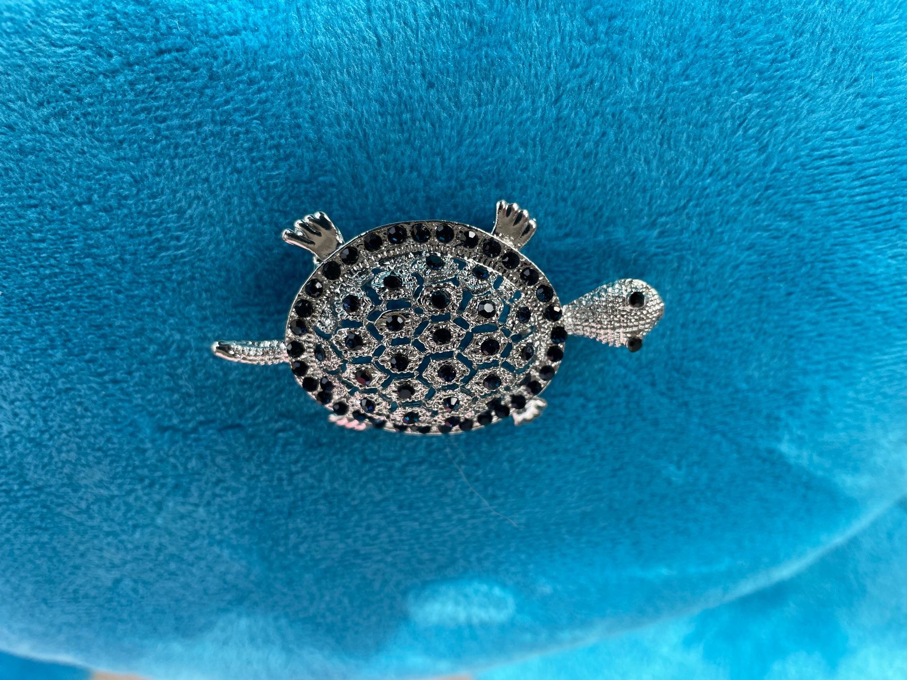 Spille & Fermagli: Schmuck Schildkröte Brosche mit  Steinen Silberfarben – Nuovo (secondo la descrizione) da Zürich venduto da Sundaygirl