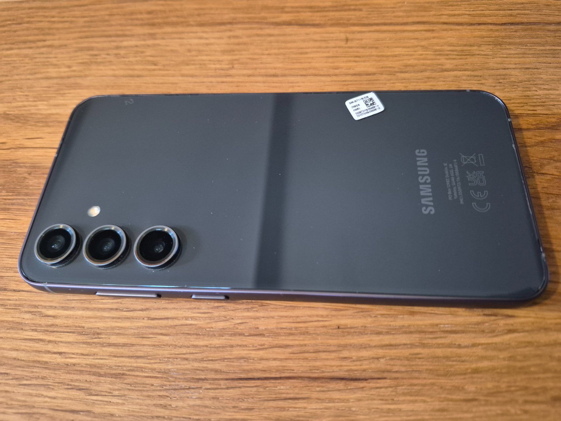 Samsung Telefoni cellulari / Smartphones: Samsung Galaxy S 23 FE – Usato da Buhwil venduto da Donron0 2