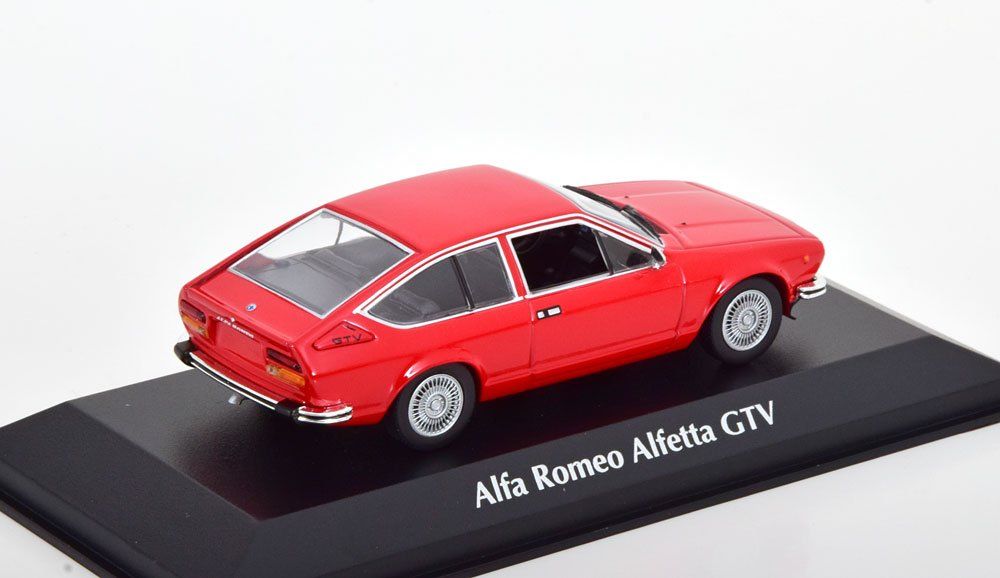 Modèle Réduit Alfa Romeo Alfetta GTV 2000 1976 Rouge - 1/18