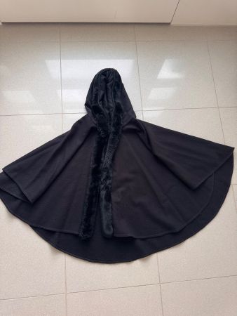 Schönes Cape (für über Abendkleid) Grösse S