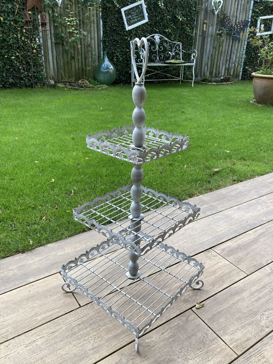 Tutte le decorazioni: Etagere Metall – Usato da Lindau venduto da fam_pp2t