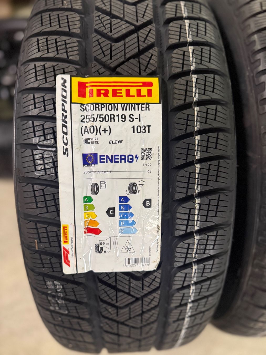 Audi Pneumatici & Ruote complete: Originale Audi Q4 E-tron Winterräder 19zoll Neu – Nuovo e nell'imballaggio originale da Gerlafingen venduto da Pneu-Puric 8