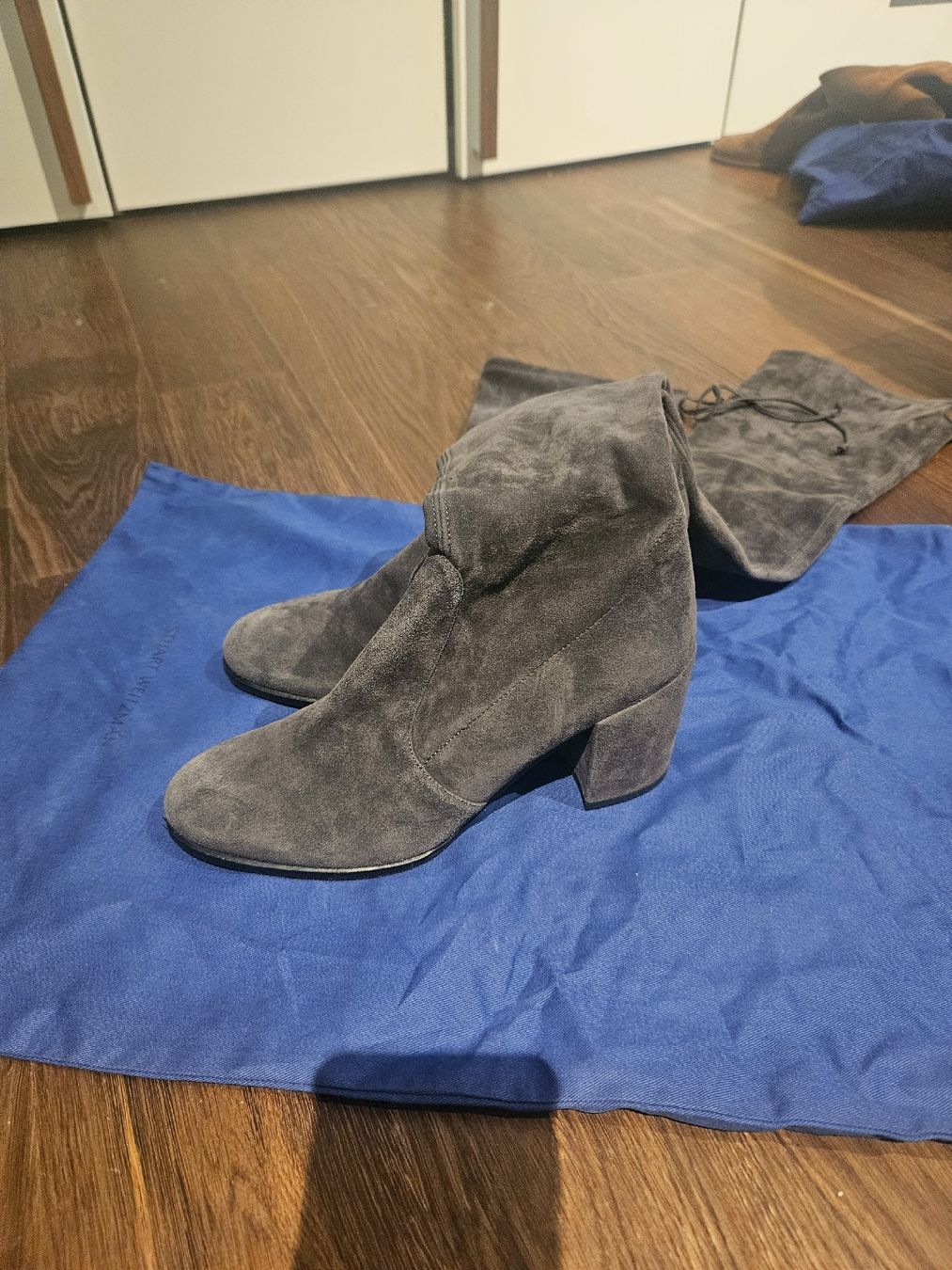 Stuart Weitzman Damenschuhe: Neue Stuart Weitzman Ovetknees – Neu (gemäss Beschreibung) aus Wermatswil von Marra09 1