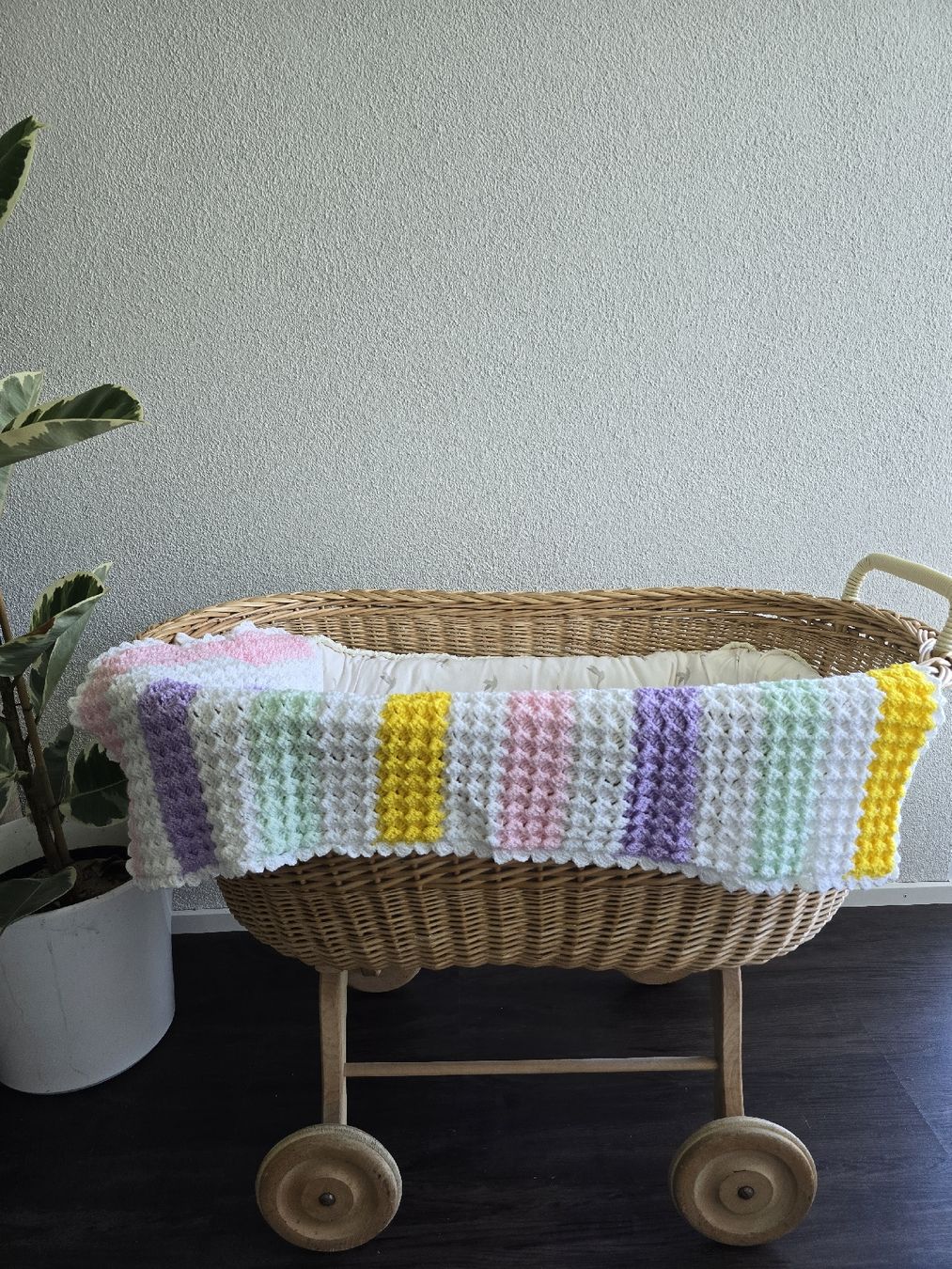 Coperte: Handgefertigt Babydecke  – Usato da Seedorf UR venduto da Kali_fornia