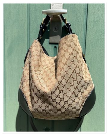                Gucci Patti Studded Hobo Bag
