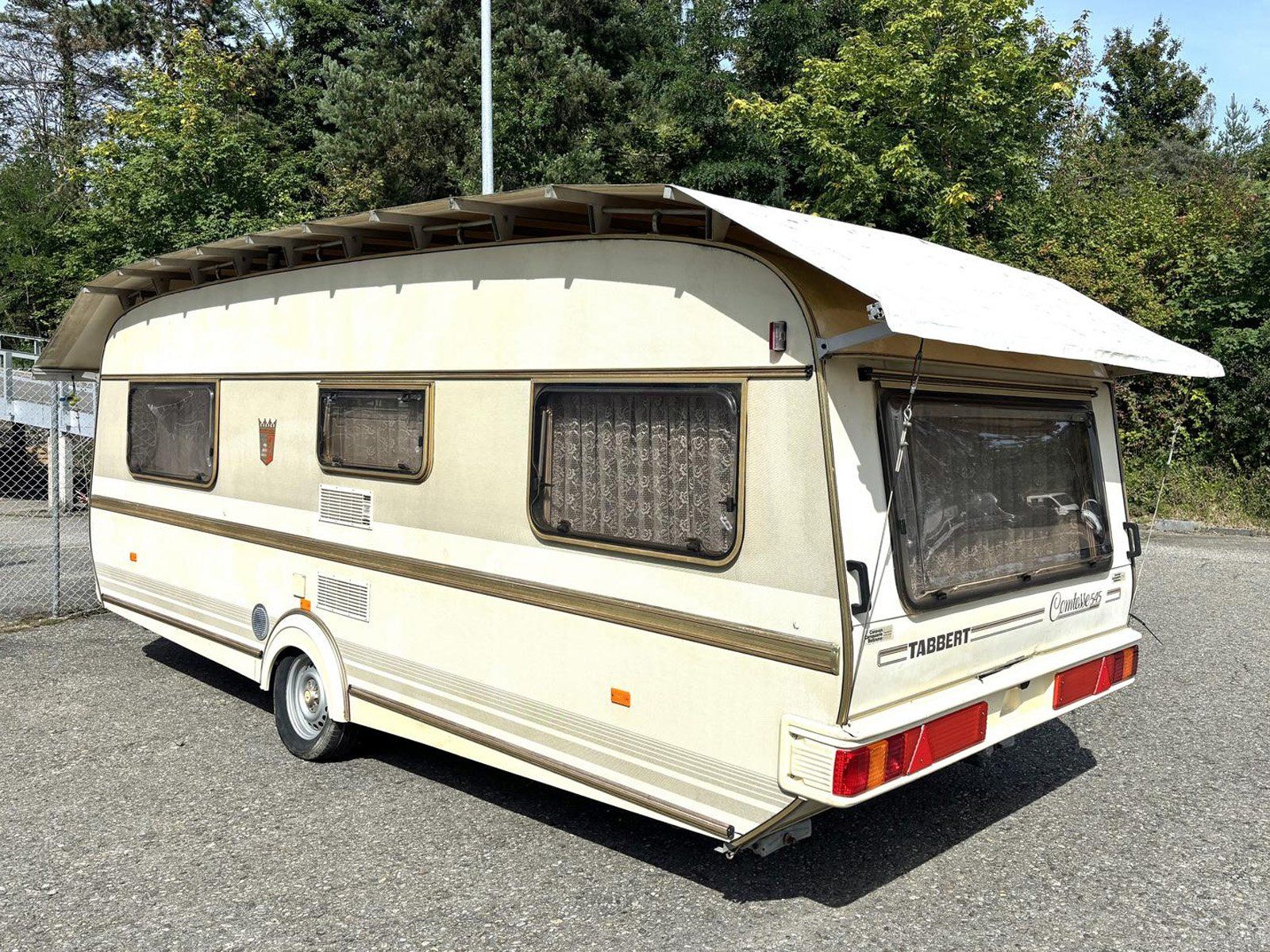Rimorchi: Wohnwagen Tabbert Comtesse 545 mit Überdach – Usato da Winterthur venduto da MCW 1