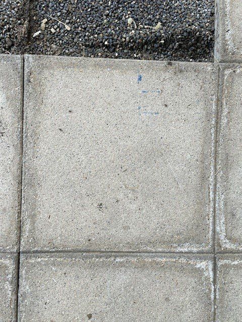 Bodenbeläge: Gartenplatten Beton grau 50x50cm – Gebraucht aus Siebnen von Kochfamilie 4