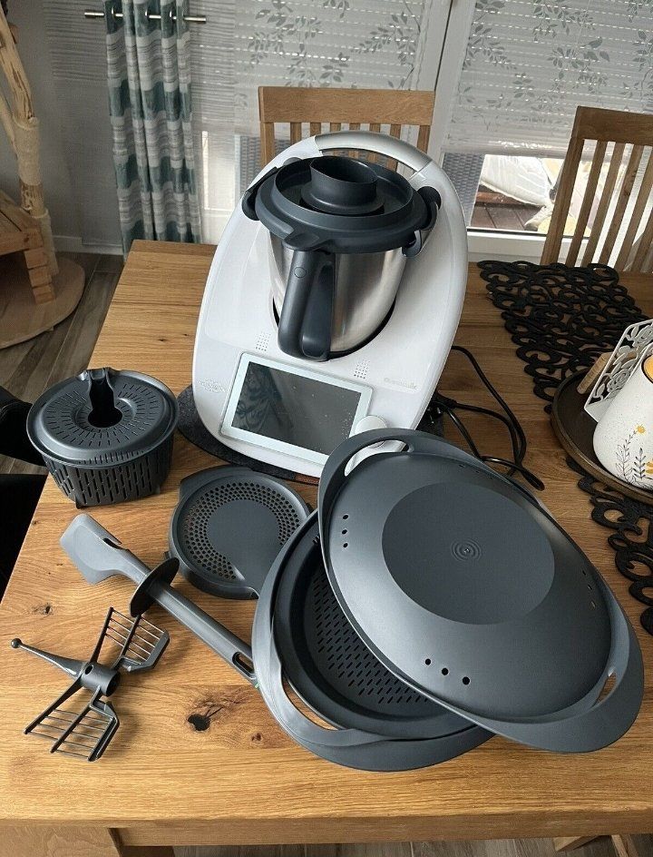 Thermomix Küchengeräte: Vorwerk Thermomix TM6 – Neu (gemäss Beschreibung) aus Savognin von  1
