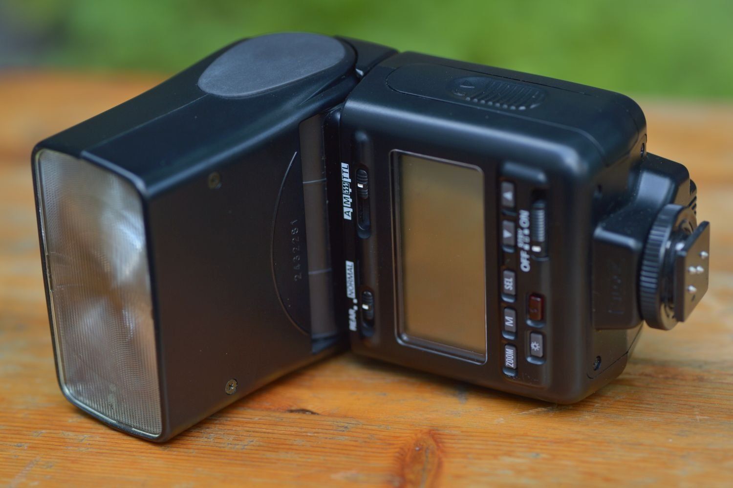 Nikon Flash: Nikon SB 24 Blitzgerät – Usato da Lichtensteig venduto da dan_rj7z 3