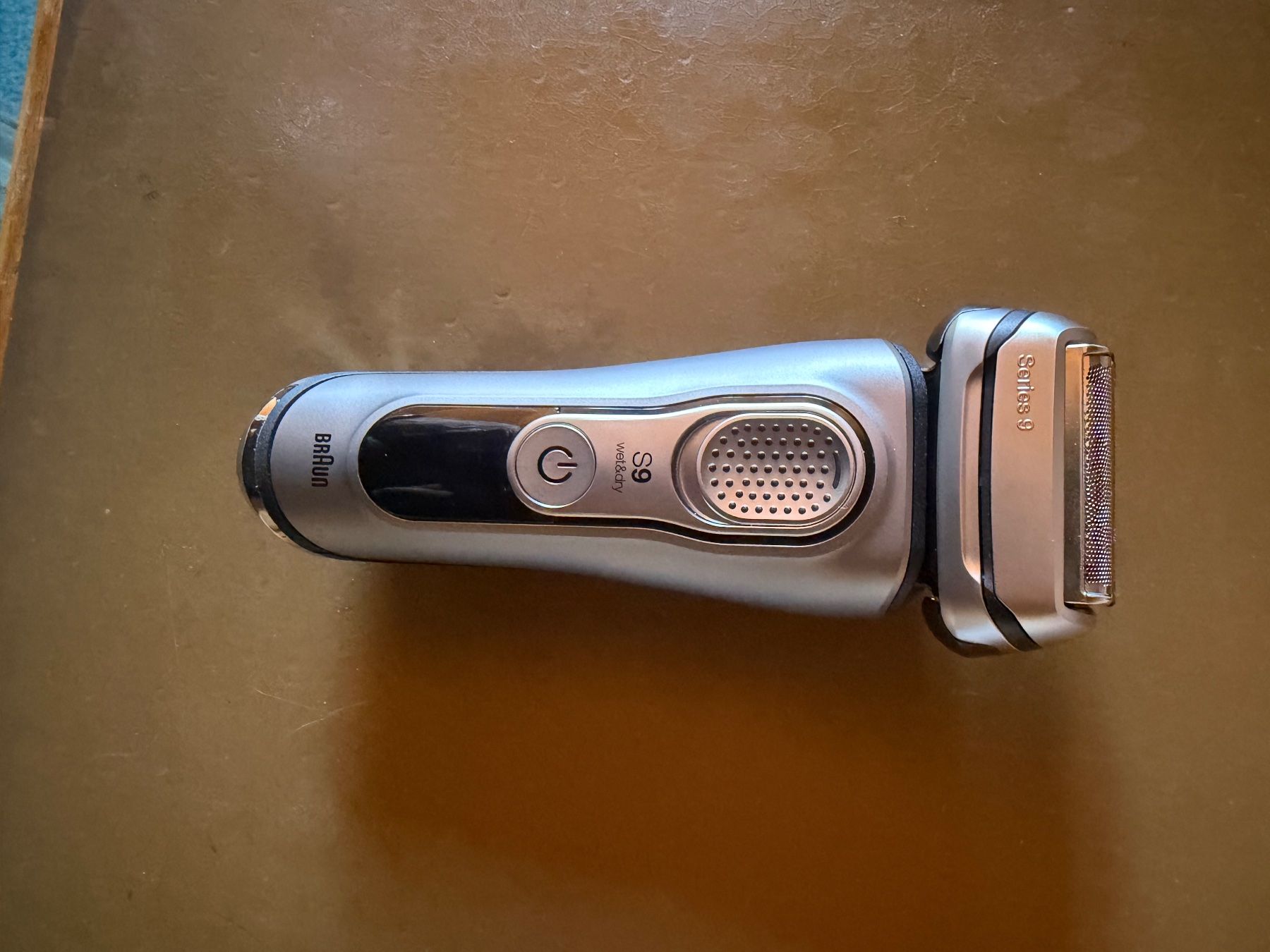 Braun Rasoi & Lamette da barba: Rasierer Braun Series 9 wet&dry – Nuovo (secondo la descrizione) da Wettswil venduto da AmlaB 1