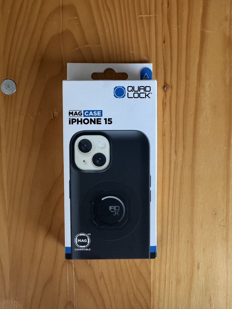 Covers & Schutzfolien: Quad Lock MAG Case iPhone 15 – Gebraucht aus Seewen SO von van_vz5n 1