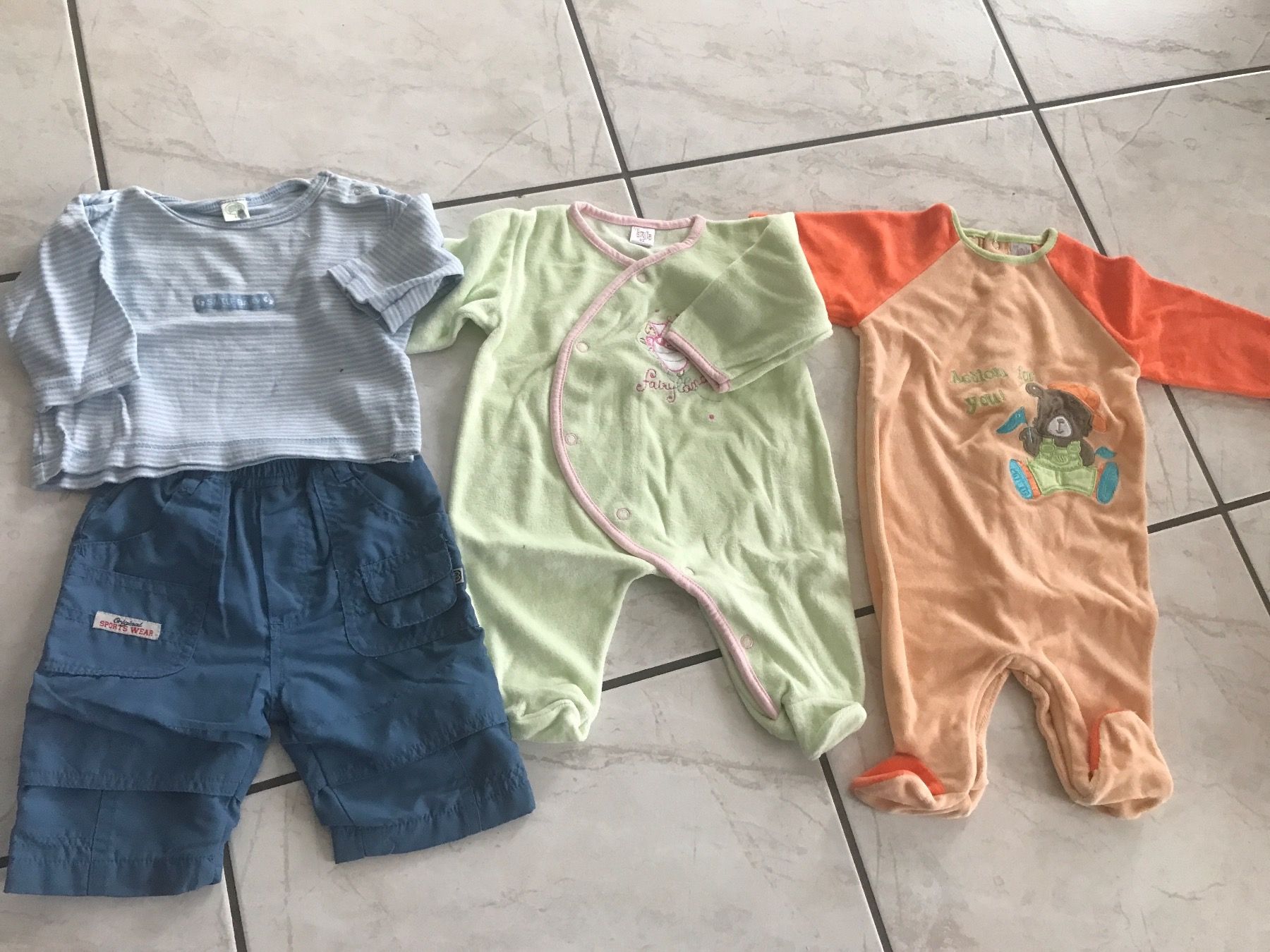 Lotti & Set di vestiti: Kleiderpaket Grösse 62 – Usato da St.Pantaleon venduto da frodobi