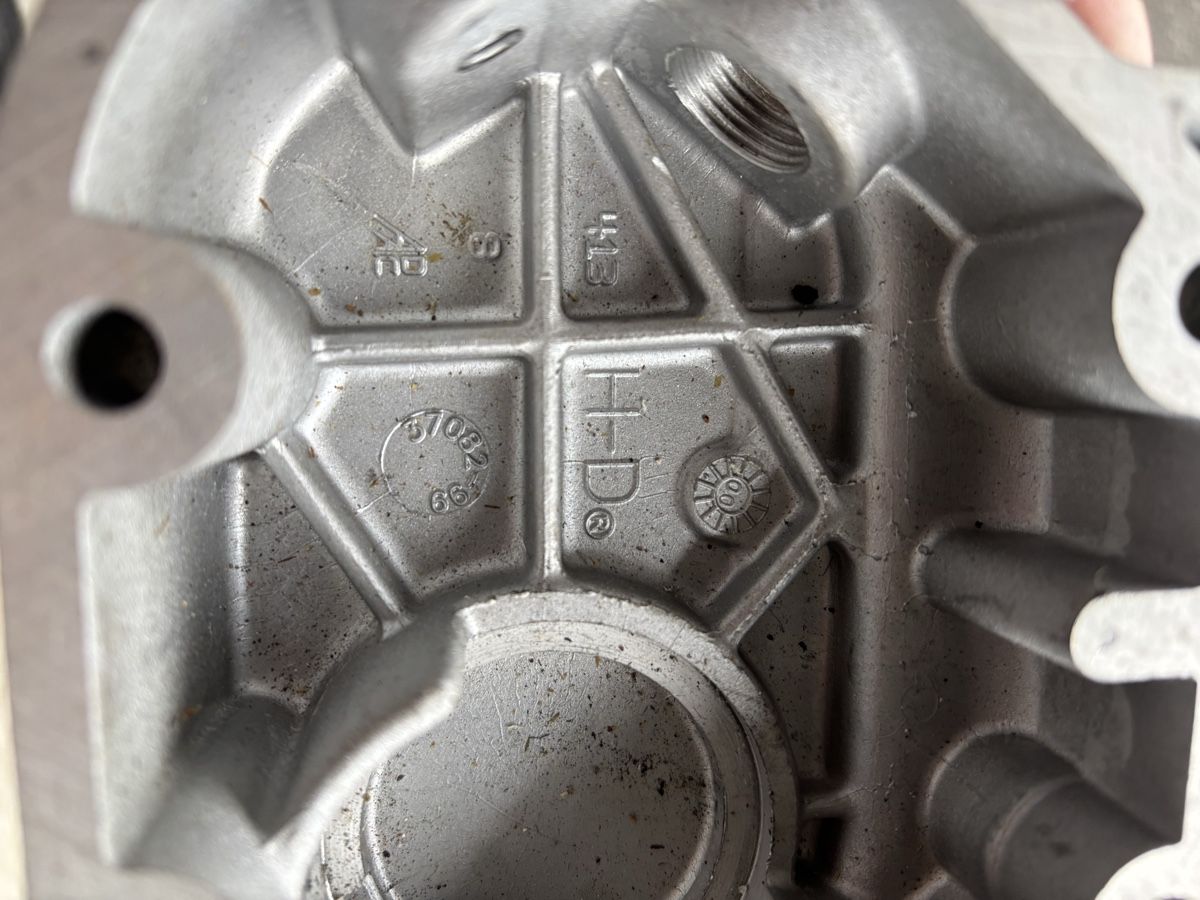 Harley-Davidson Tutti i ricambio per moto: Harley Davidson Speed Getriebe Deckel – Usato da Schötz venduto da Harley35 2