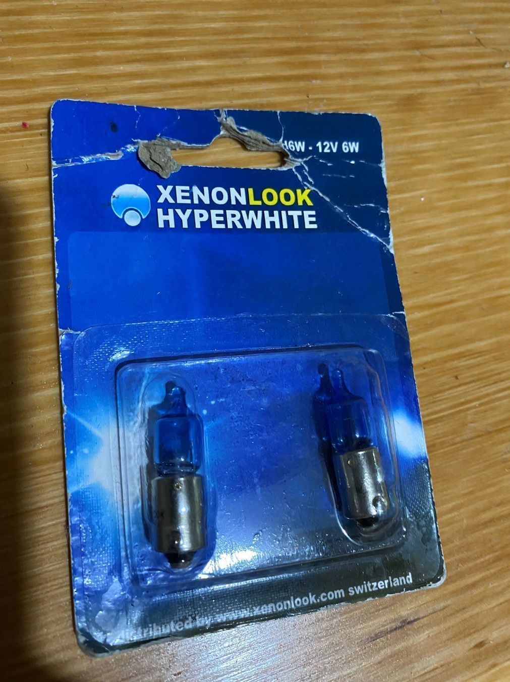 Tutti pezzi di ricambio auto: Xenon Look stahlsockel – Nuovo e nell'imballaggio originale da Lupfig venduto da Pluribus