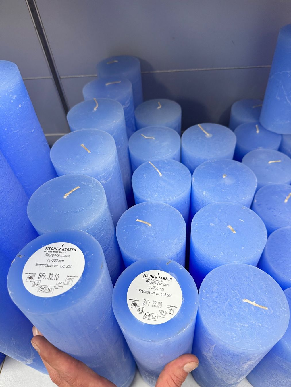 Candele: 048 Posten Raureif Kerzen hellblau aus Liquidation – Nuovo (secondo la descrizione) da Derendingen venduto da Meisterstuecke 6