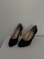 Elegant Black Leather Pumps - Size 40.5 - Like New!