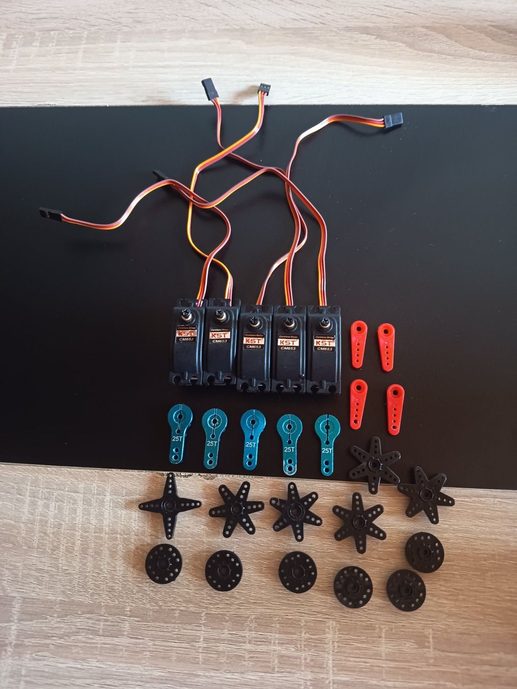 Modellismo RC: Kst servo cm653 mg 18kg – Nuovo (secondo la descrizione) da Corgémont venduto da ilo_89gh