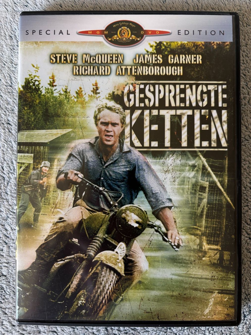 Tutti i DVDs: Gesprengte Ketten, Klassiker, DVD mit Bonus – Nuovo (secondo la descrizione) da Birmenstorf AG venduto da tritonius