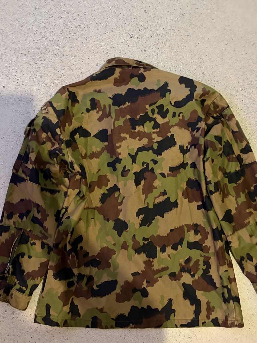 Schweizer Armee Uniformi: TAZ 90 Jacke Tenü C Gr. 48B – Usato da Chur venduto da VictorVance 1