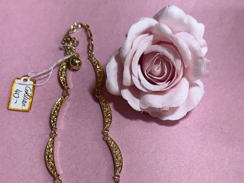 Ketten: Collier plaqué or avec pendentif art déco – Neu und originalverpackt aus St-Maurice von Sandrinette123 2