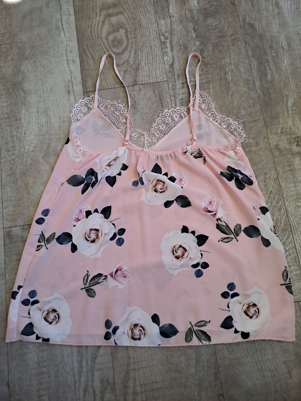 Top: Top Blumenmuster Rosa Gr. L  – Usato da Rickenbach LU venduto da bishiida 1